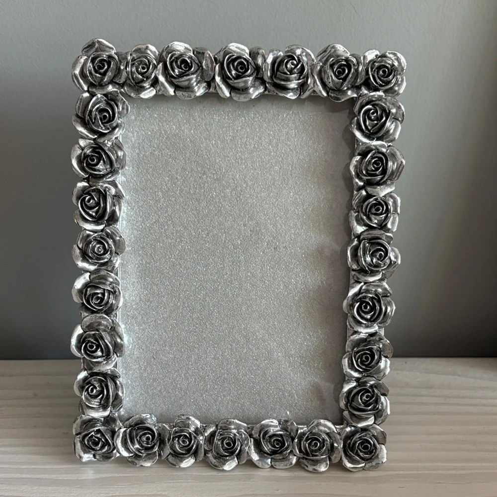 Silver-Tone Rose Dimensional Frame - Decorative Photo Frame‎ for 5